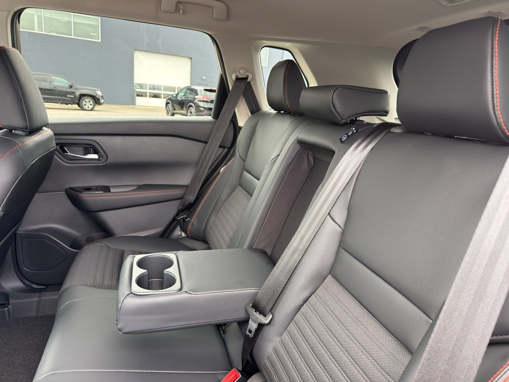 2026 Nissan Rogue 2026.5 AWD Rock Creek
