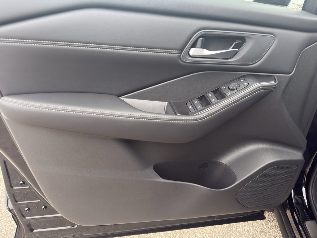 2026 Nissan Rogue 2026.5 AWD Dark Armor