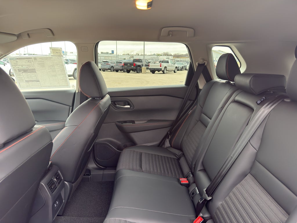 2026 Nissan Rogue 2026.5 AWD Rock Creek