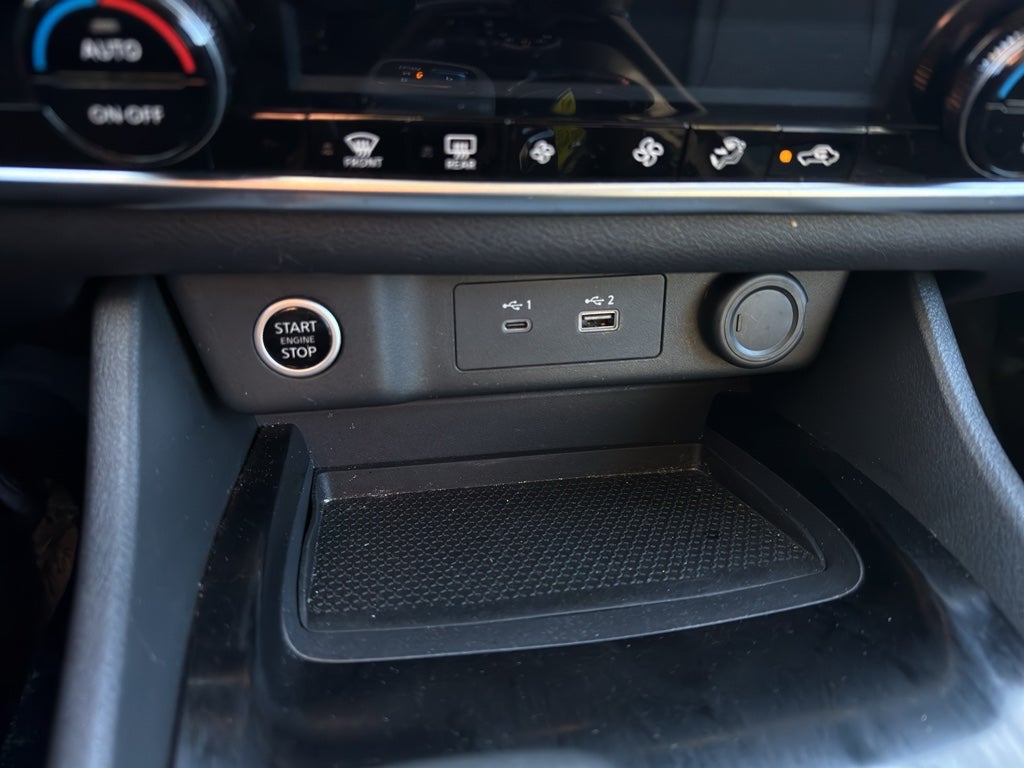 2022 Nissan Rogue AWD SV