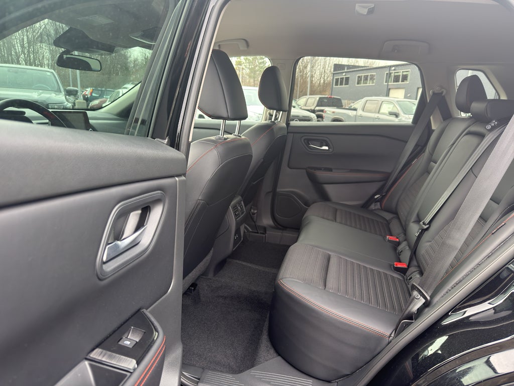 2025 Nissan Rogue AWD Rock Creek