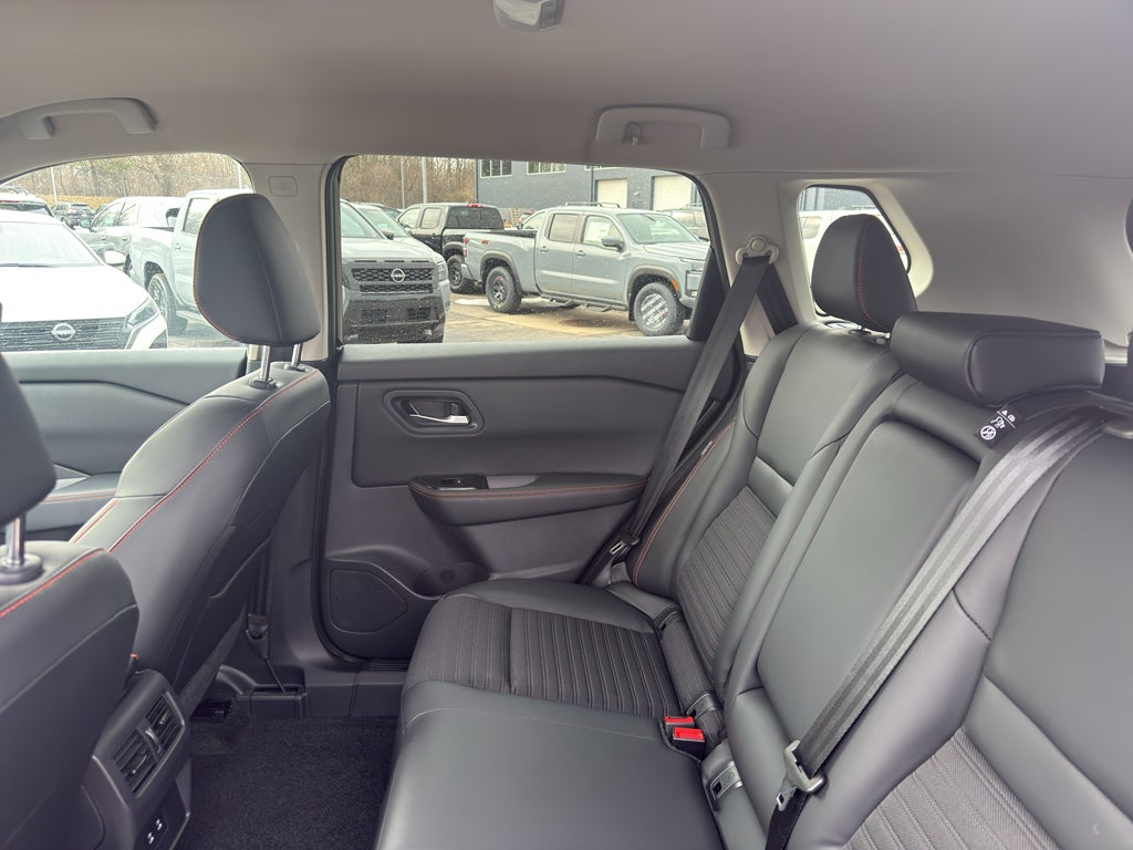 2025 Nissan Rogue AWD Rock Creek