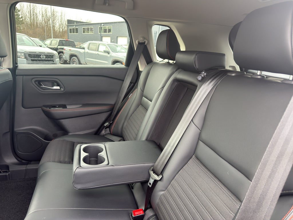 2025 Nissan Rogue AWD Rock Creek