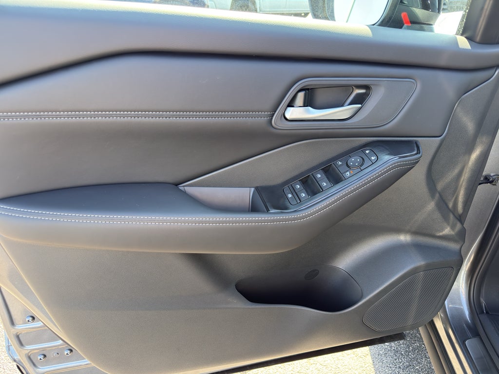 2026 Nissan Rogue 2026.5 AWD Dark Armor