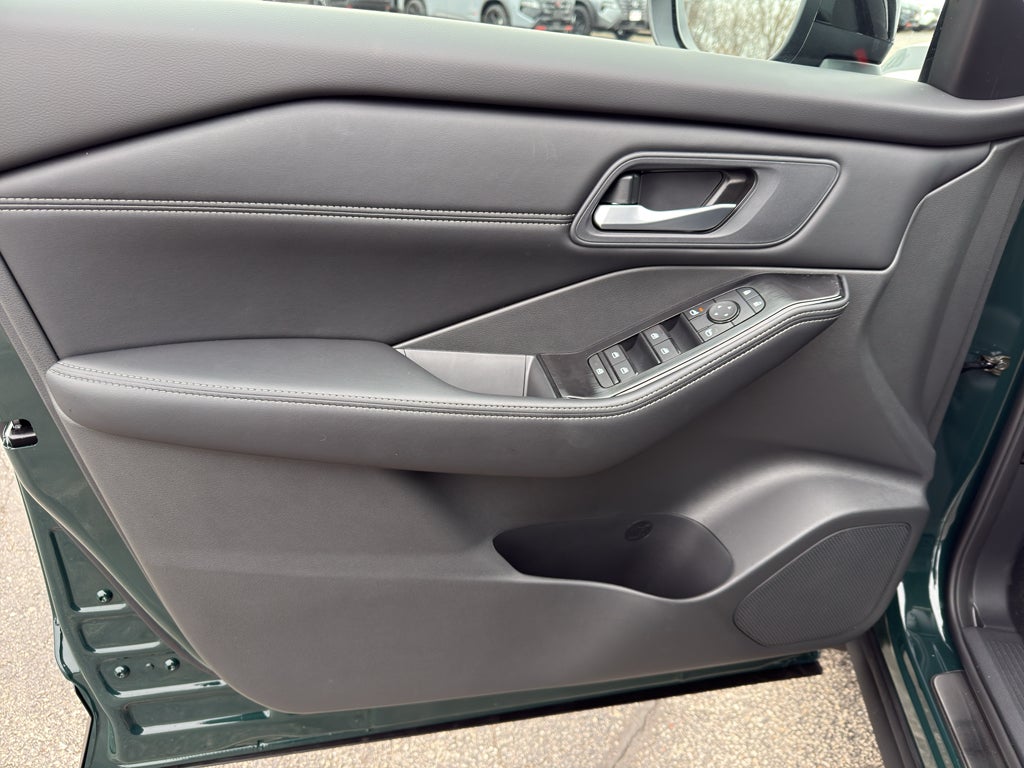 2026 Nissan Rogue 2026.5 AWD Dark Armor