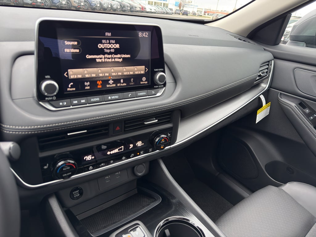 2026 Nissan Rogue AWD SV *Ltd Avail*