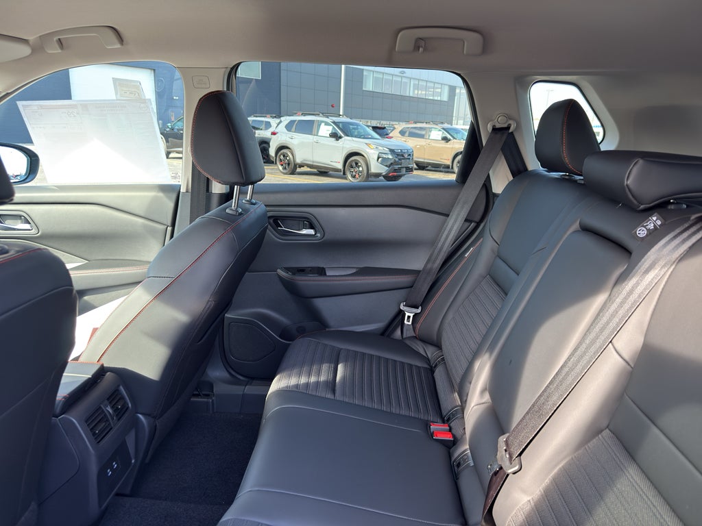 2026 Nissan Rogue 2026.5 AWD Rock Creek