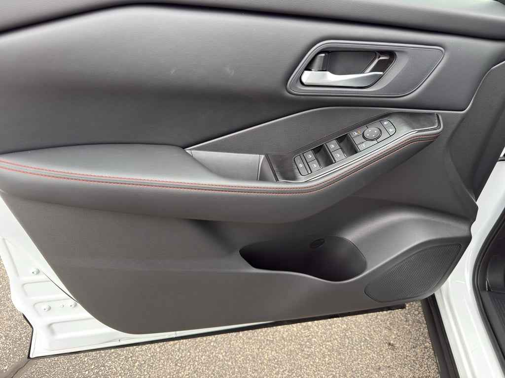 2026 Nissan Rogue 2026.5 AWD Rock Creek