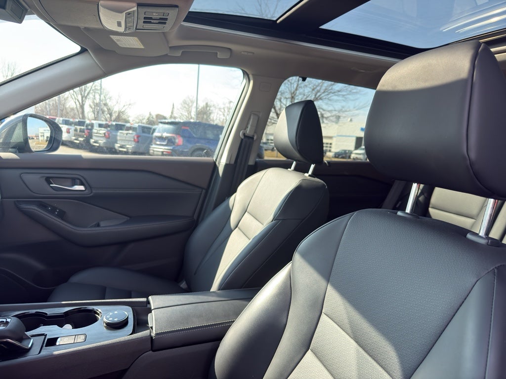 2023 Nissan Rogue AWD SV