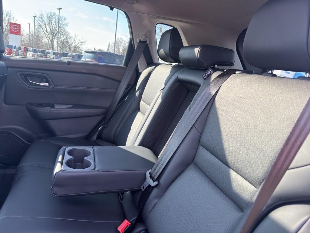 2023 Nissan Rogue AWD SV