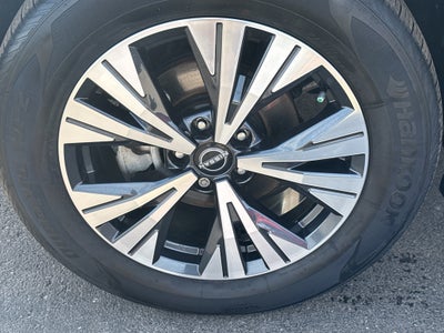 2023 Nissan Rogue AWD SV