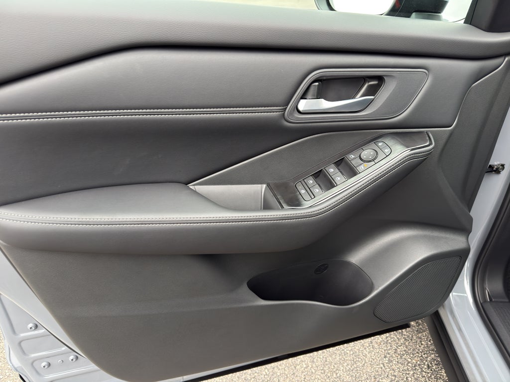 2026 Nissan Rogue AWD SV *Ltd Avail*