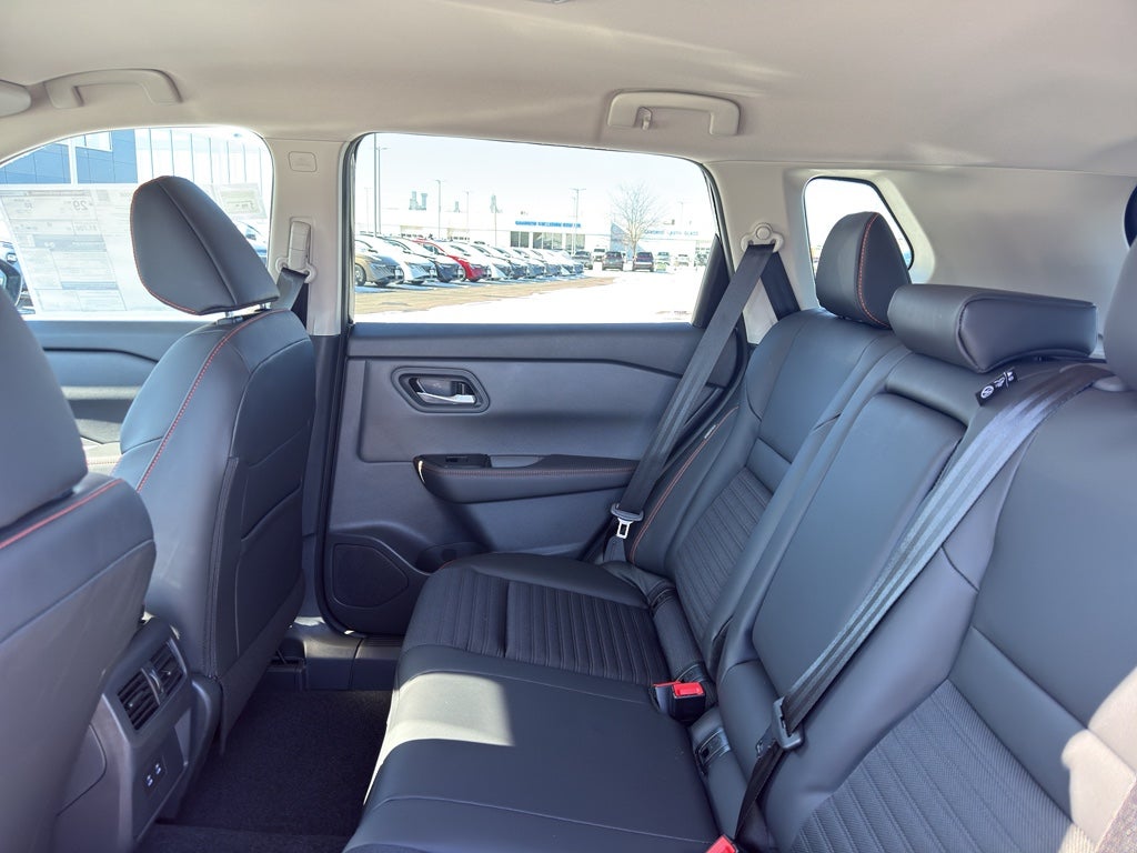 2026 Nissan Rogue 2026.5 AWD Rock Creek