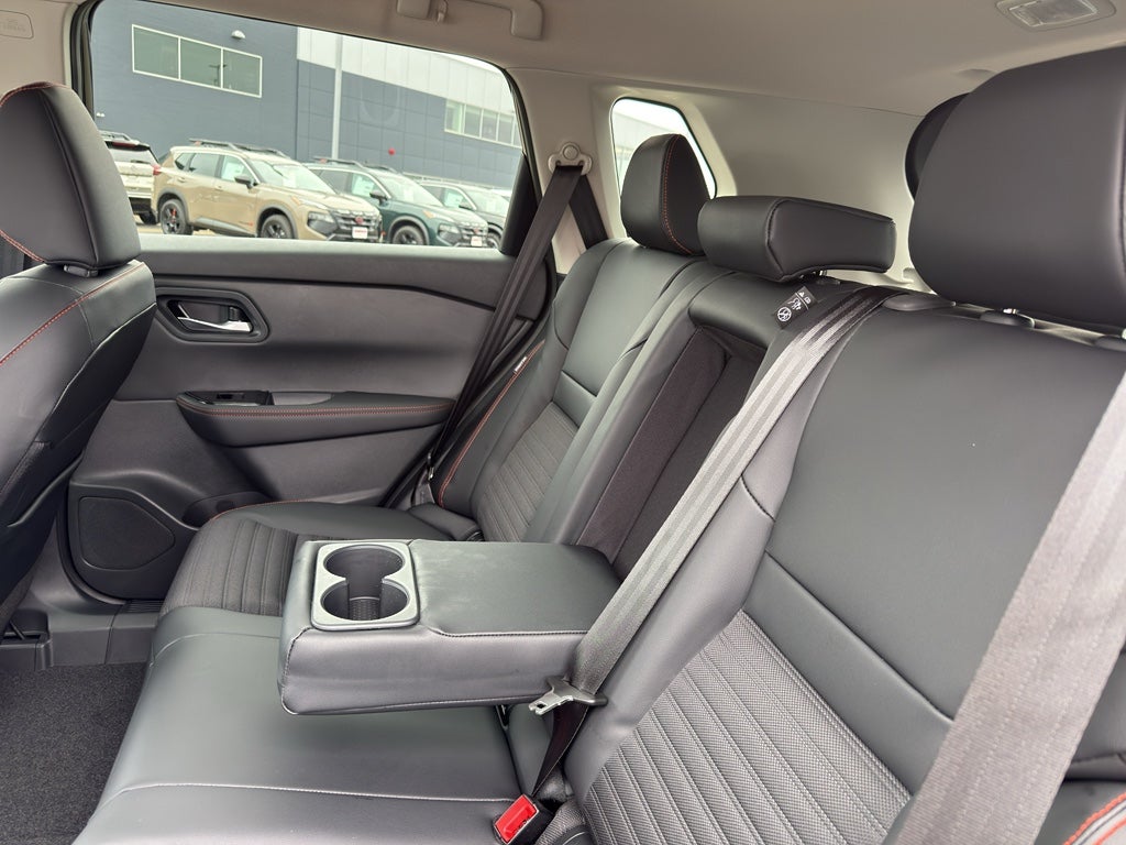 2026 Nissan Rogue 2026.5 AWD Rock Creek