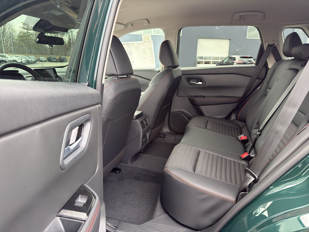 2026 Nissan Rogue 2026.5 AWD Rock Creek