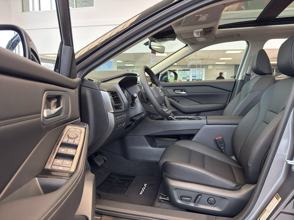 2026 Nissan Rogue 2026.5 AWD Dark Armor