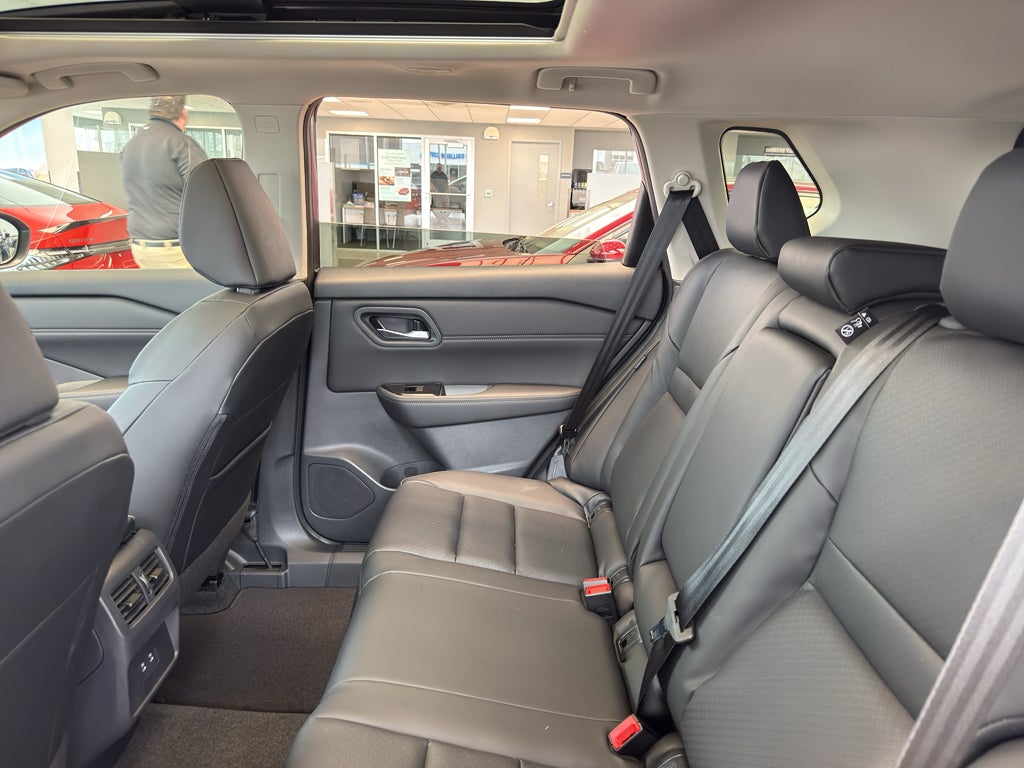 2026 Nissan Rogue 2026.5 AWD Dark Armor