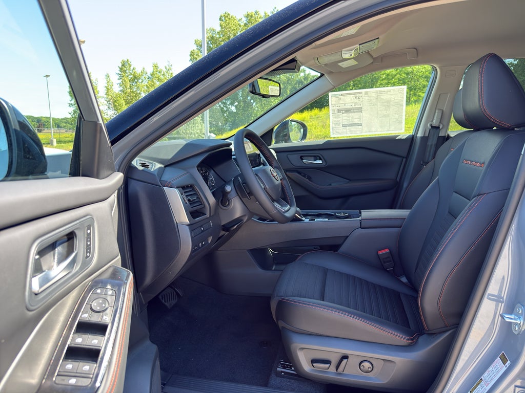 2026 Nissan Rogue 2026.5 AWD Rock Creek