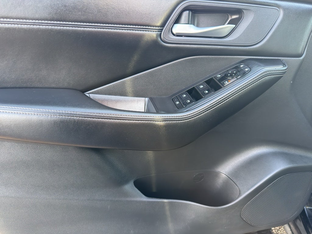 2023 Nissan Rogue AWD SV *Ltd Avail*