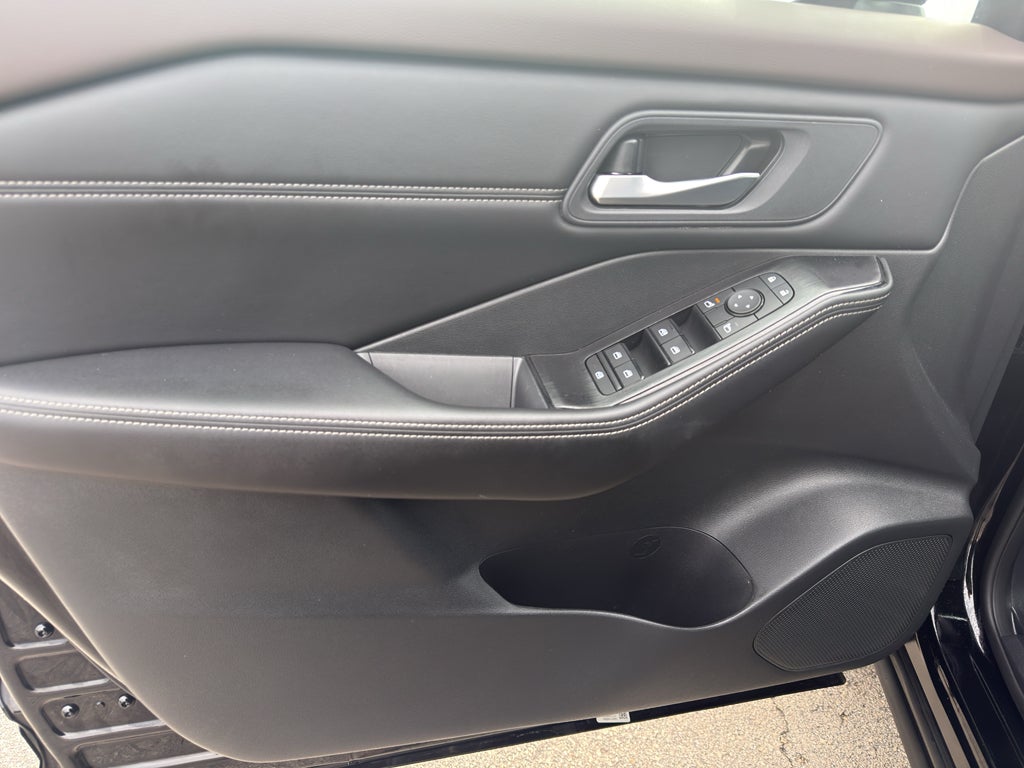 2023 Nissan Rogue AWD SV