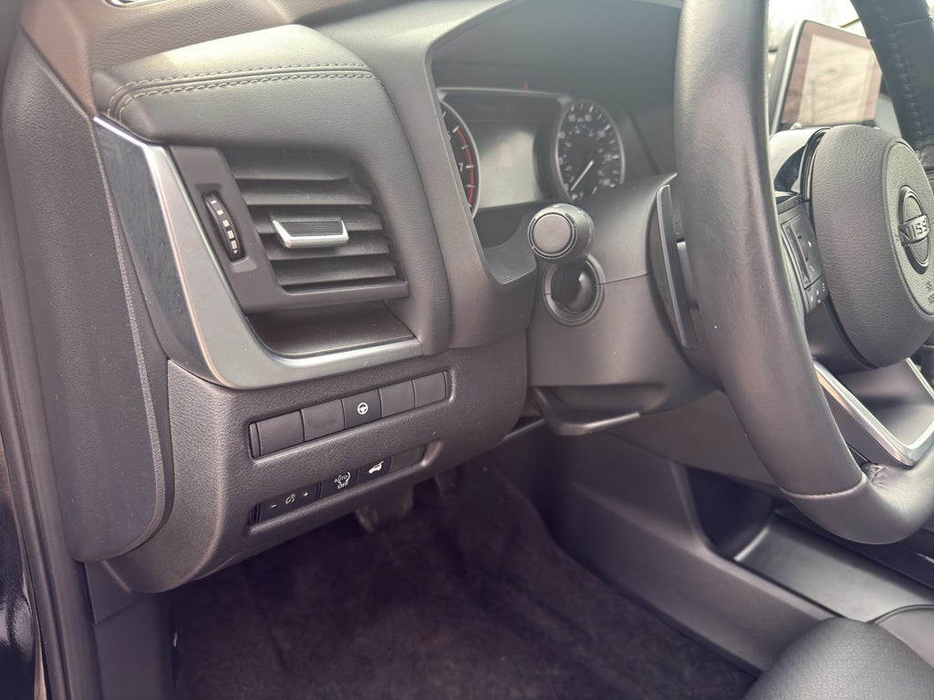 2023 Nissan Rogue AWD SV