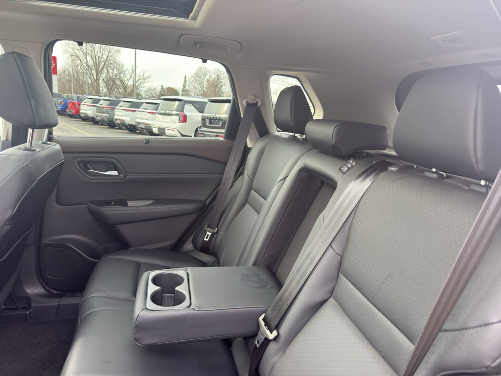 2023 Nissan Rogue AWD SV