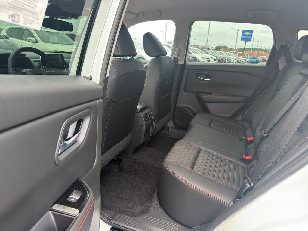 2025 Nissan Rogue AWD Rock Creek