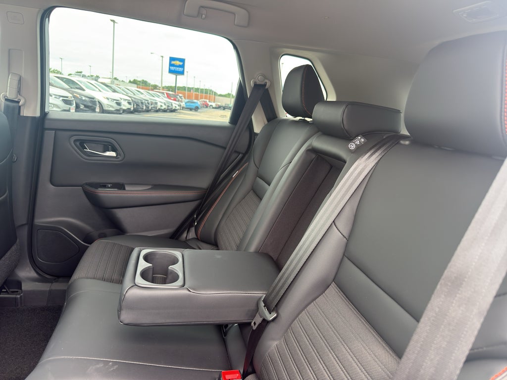2025 Nissan Rogue AWD Rock Creek