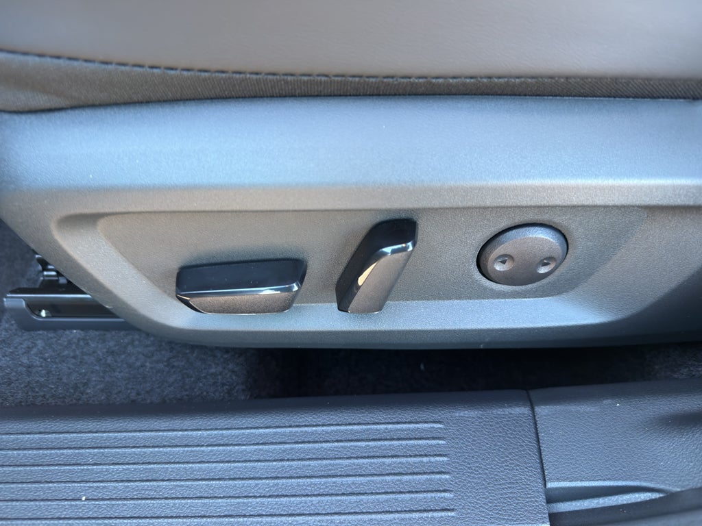 2026 Nissan Rogue AWD SV *Ltd Avail*