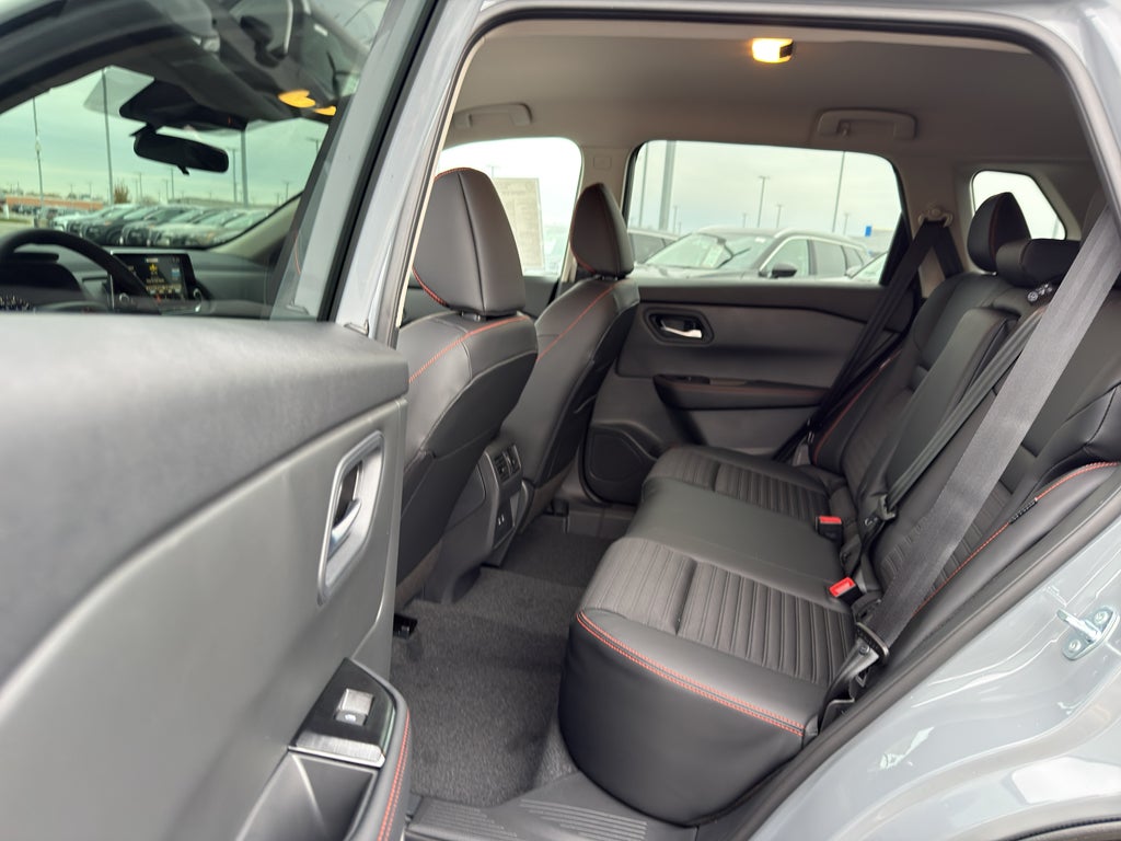 2026 Nissan Rogue AWD Rock Creek *Ltd Avail*