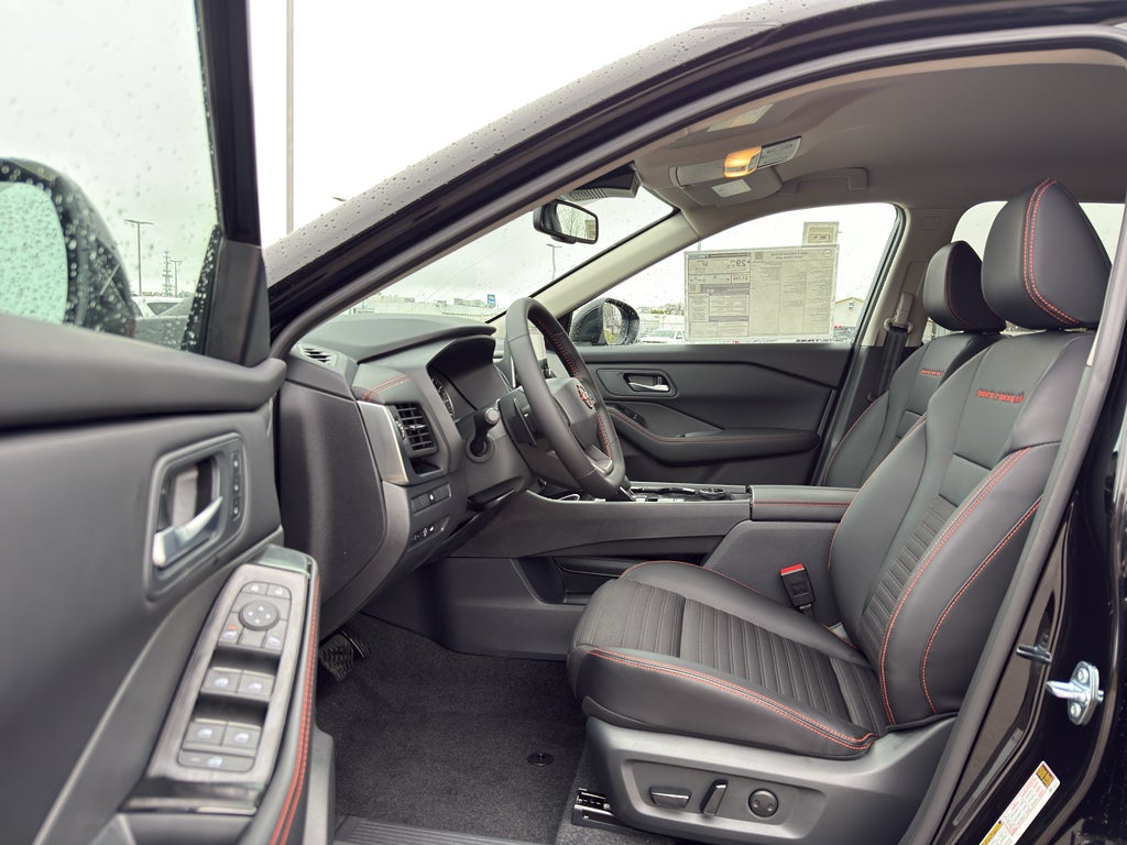 2026 Nissan Rogue 2026.5 AWD Rock Creek