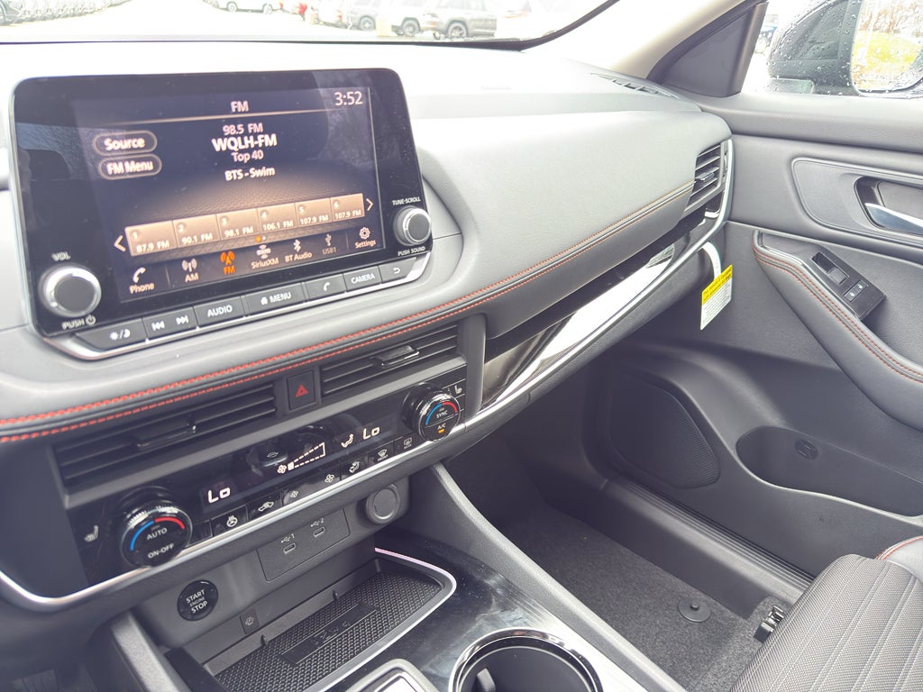 2026 Nissan Rogue 2026.5 AWD Rock Creek