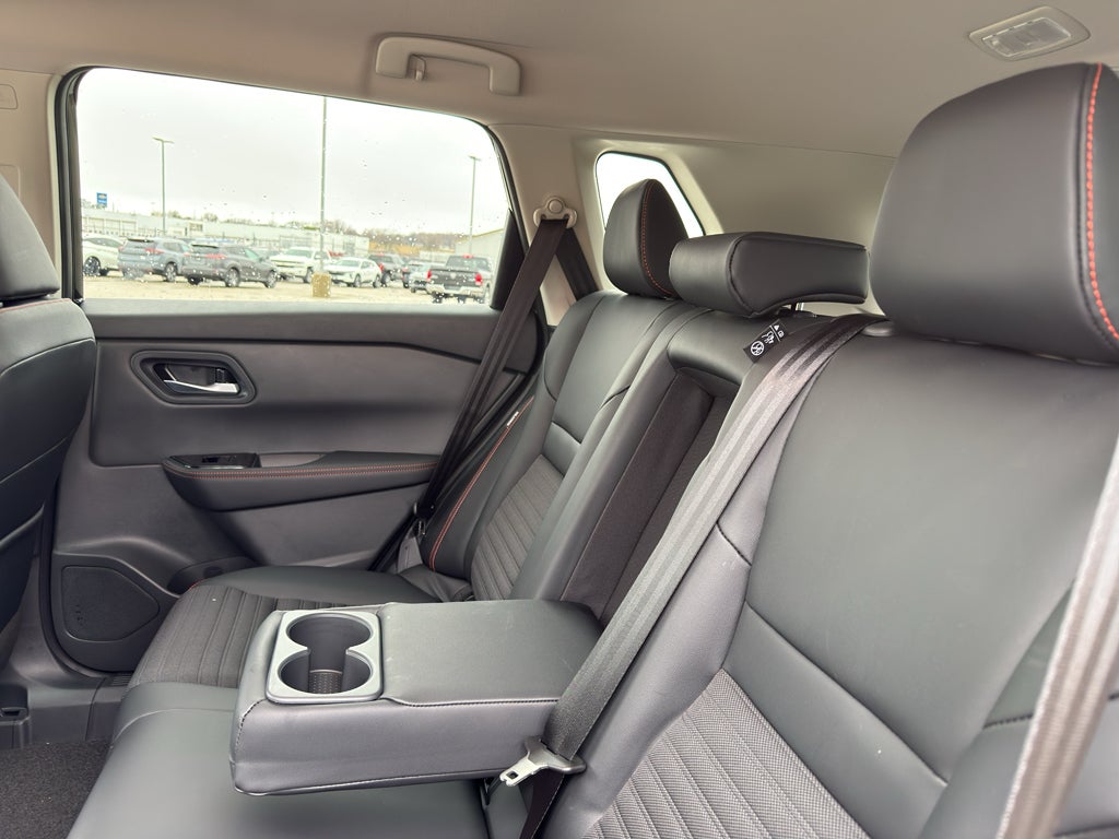 2026 Nissan Rogue 2026.5 AWD Rock Creek