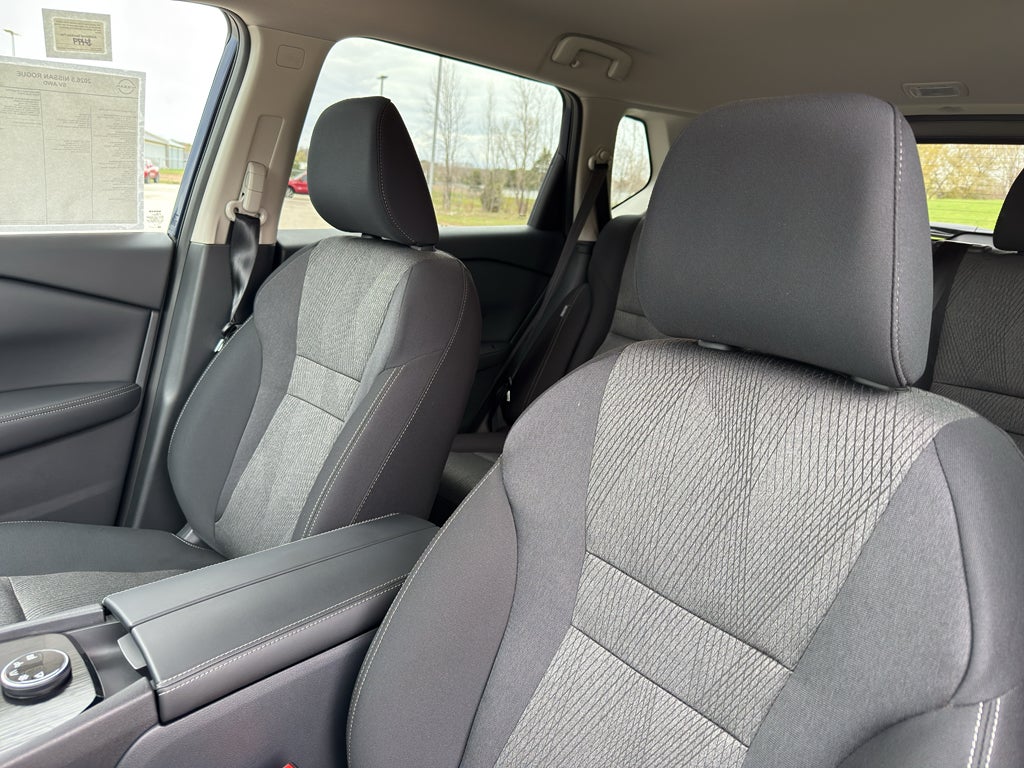 2026 Nissan Rogue 2026.5 AWD SV