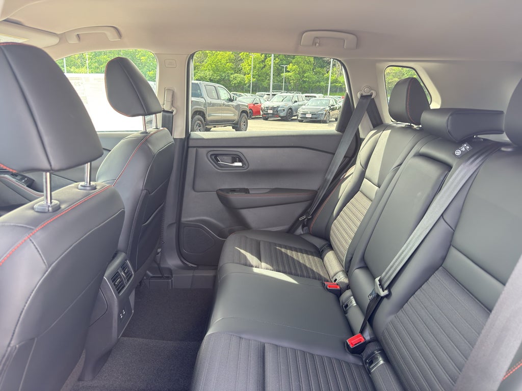 2026 Nissan Rogue 2026.5 AWD Rock Creek