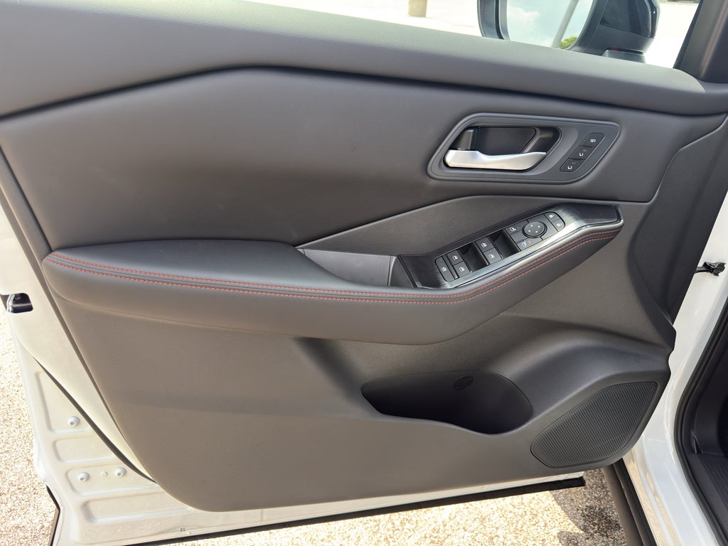 2026 Nissan Rogue 2026.5 AWD Rock Creek