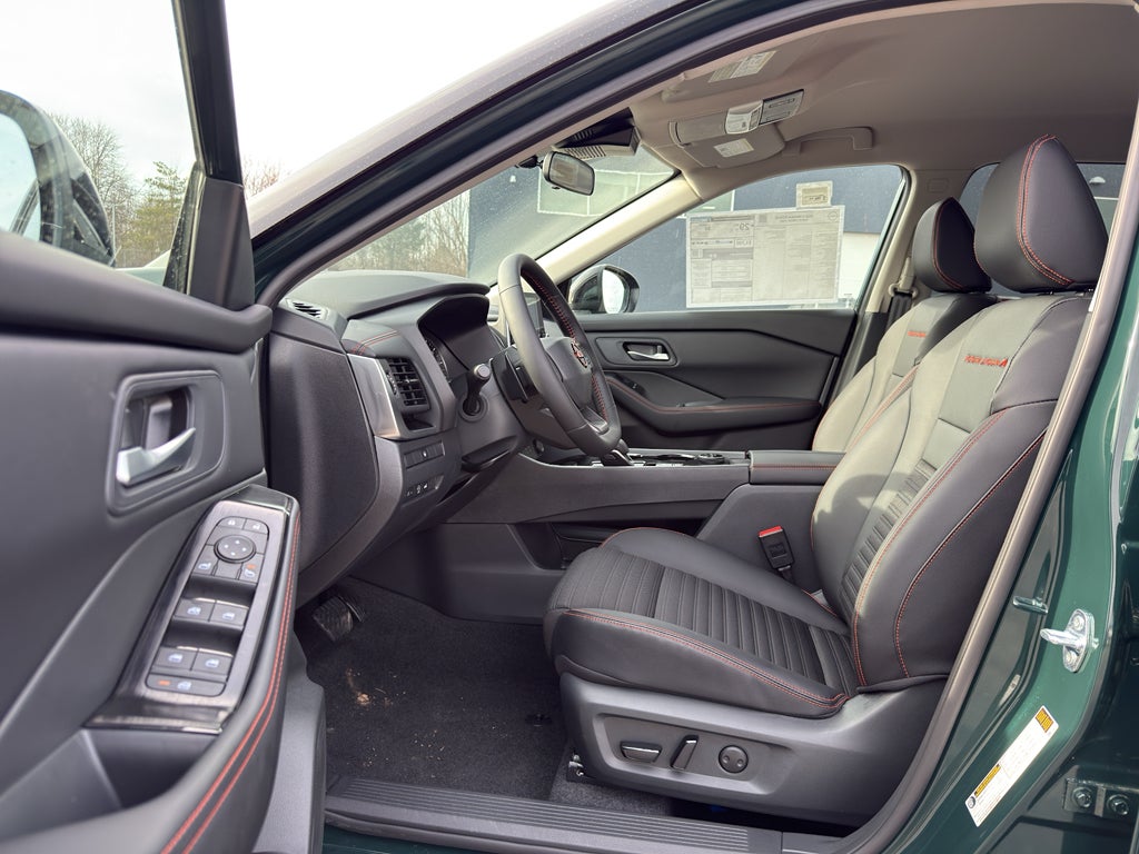 2026 Nissan Rogue 2026.5 AWD Rock Creek