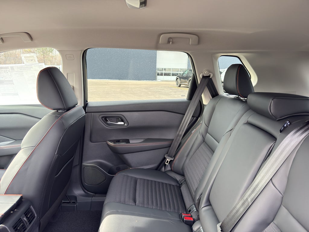 2026 Nissan Rogue 2026.5 AWD Rock Creek