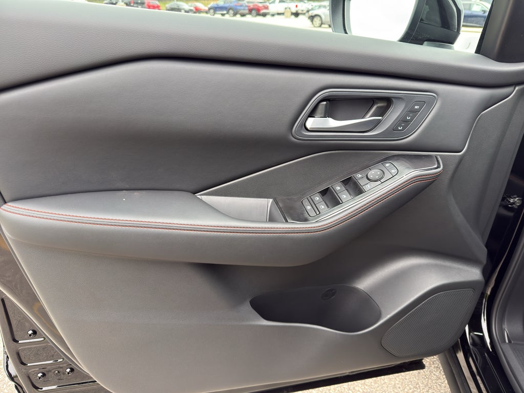 2026 Nissan Rogue 2026.5 AWD Rock Creek