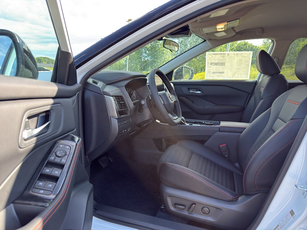 2026 Nissan Rogue 2026.5 AWD Rock Creek