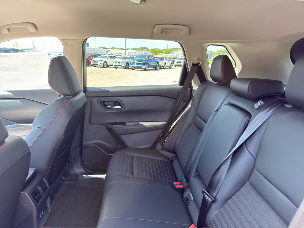 2026 Nissan Rogue 2026.5 AWD Rock Creek