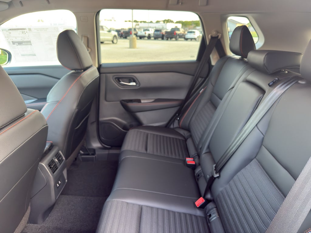 2026 Nissan Rogue 2026.5 AWD Rock Creek
