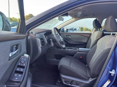 2023 Nissan Rogue AWD SV