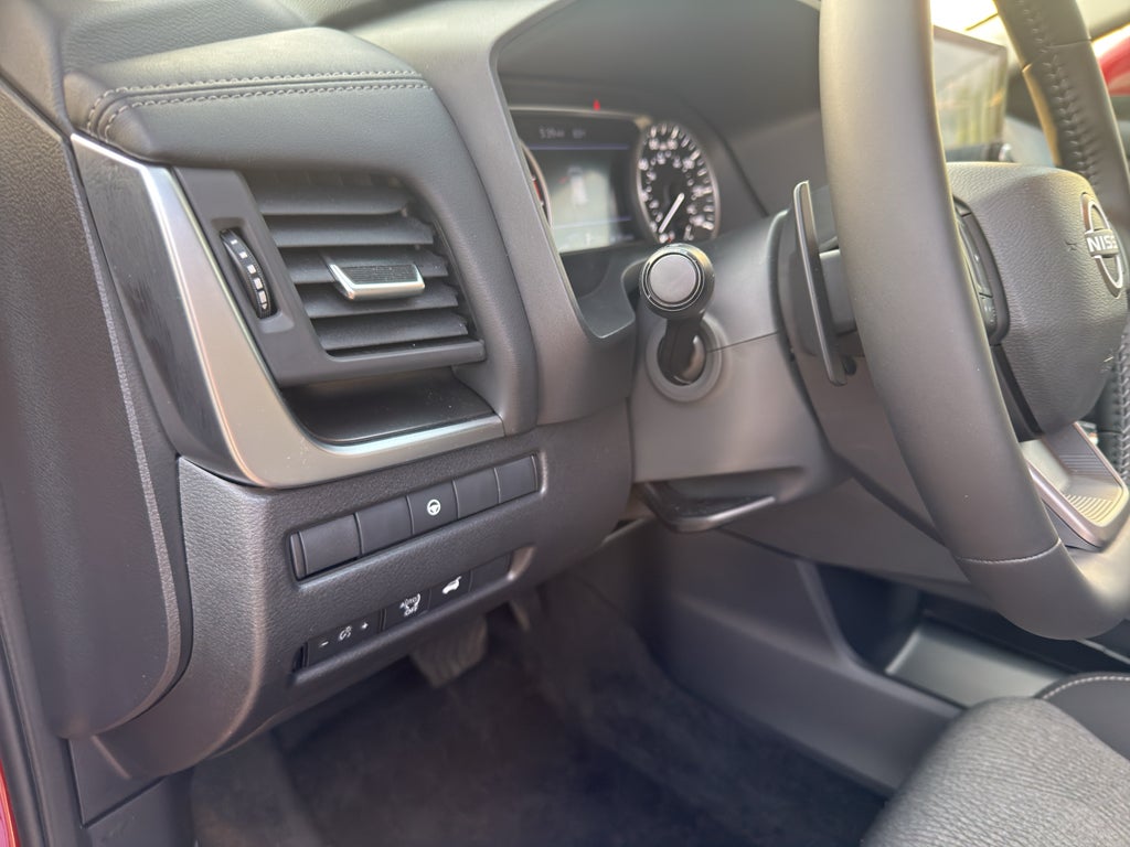 2025 Nissan Rogue AWD SV