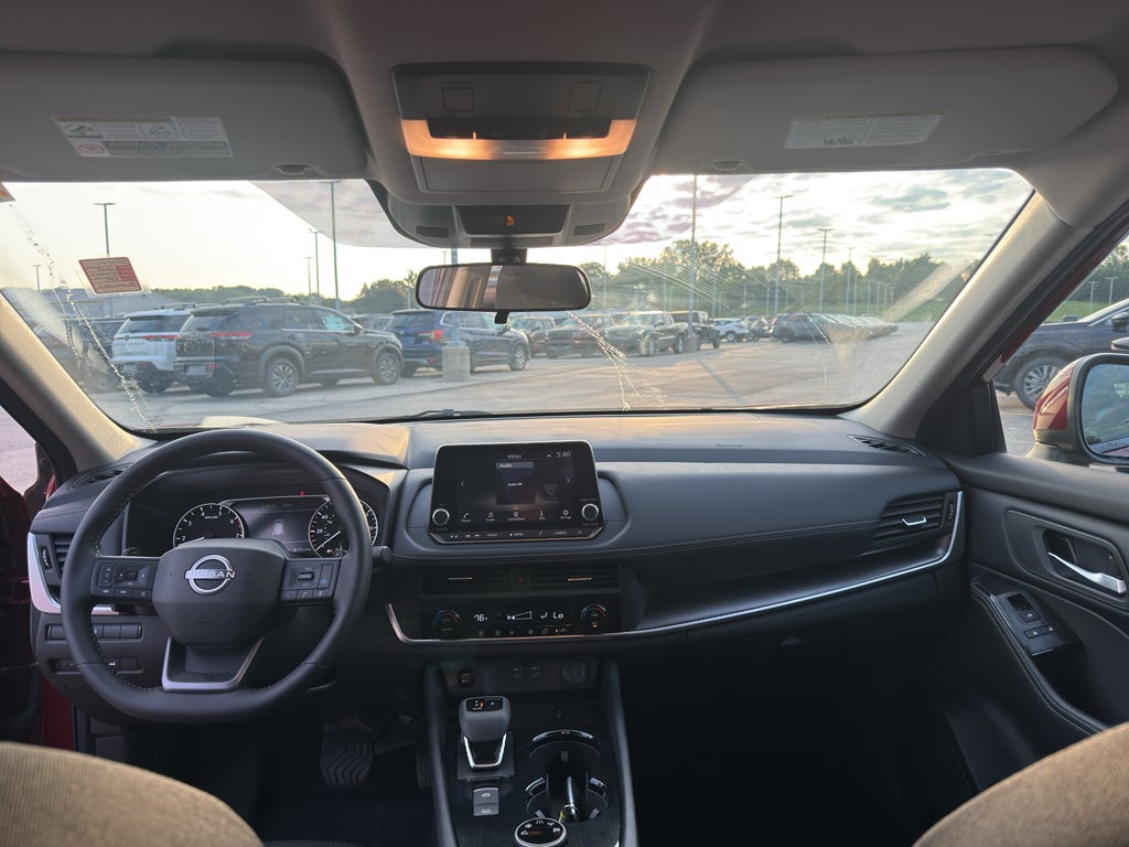 2025 Nissan Rogue AWD SV