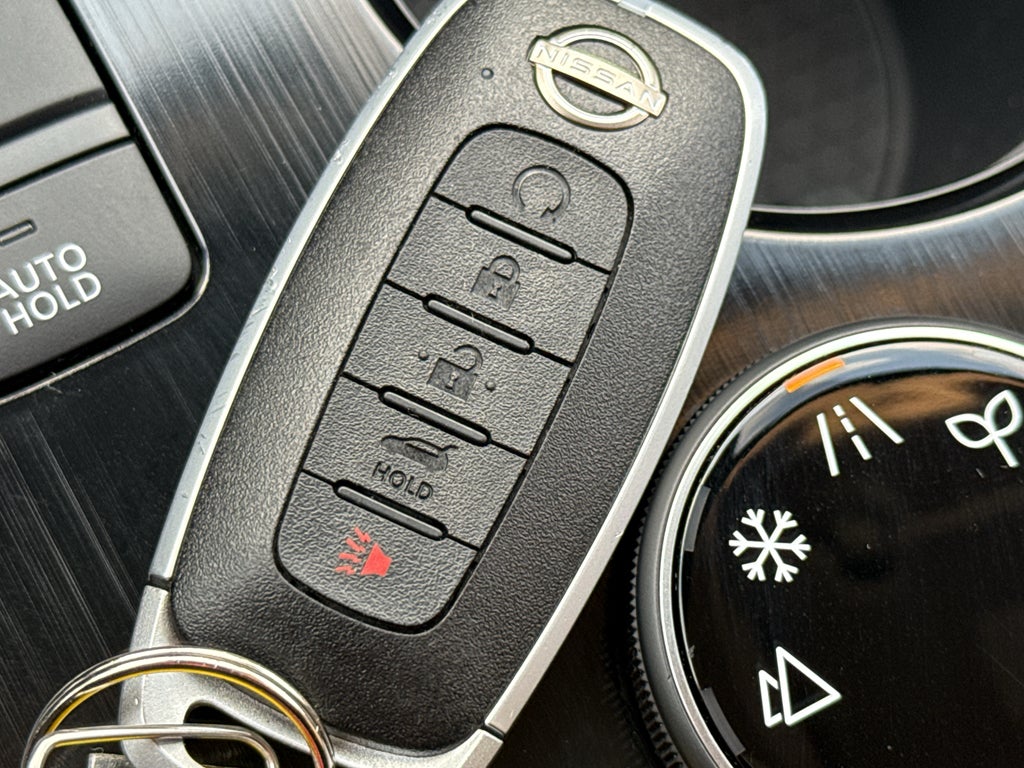 2025 Nissan Rogue AWD SV