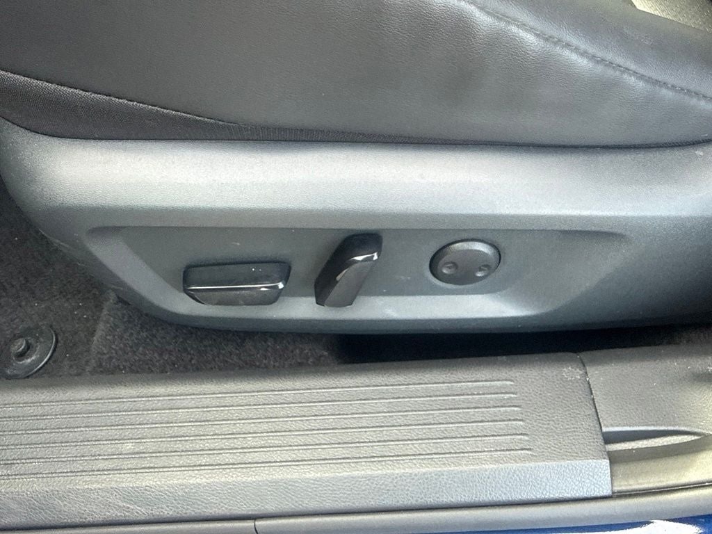 2025 Nissan Rogue AWD SV