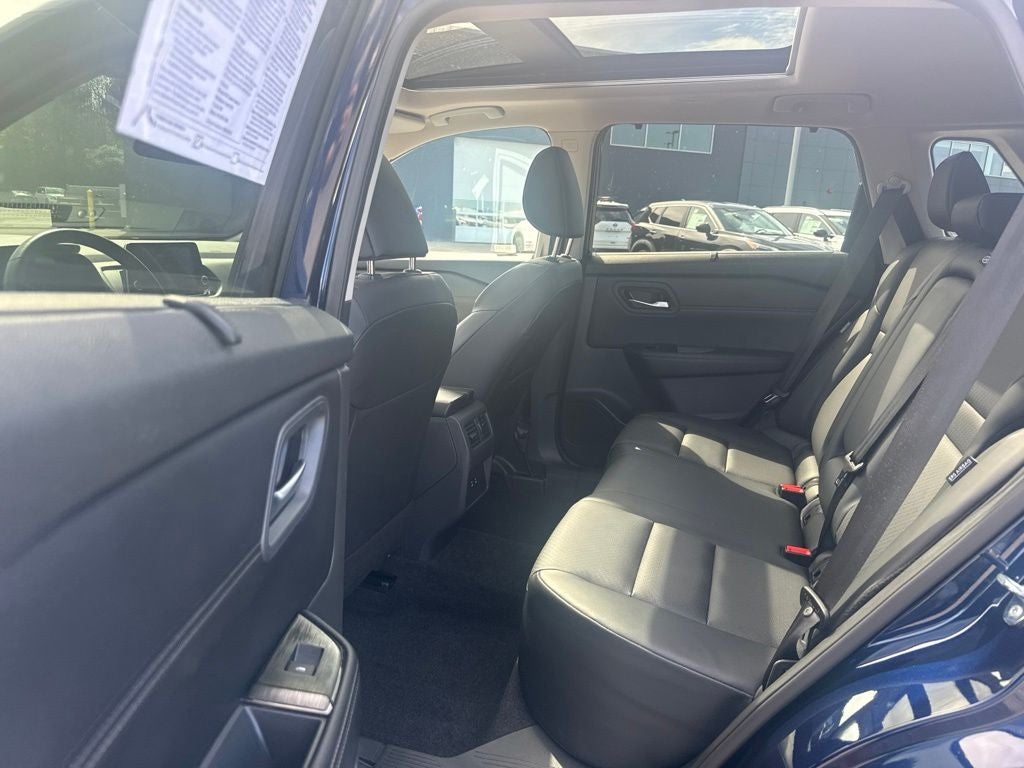 2025 Nissan Rogue AWD SV