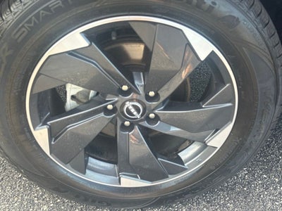 2025 Nissan Rogue AWD SV