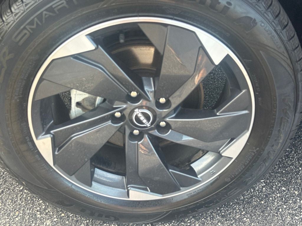 2025 Nissan Rogue AWD SV